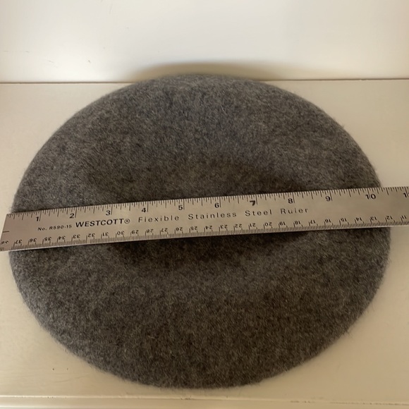 H & M One Size Beret Gray 97% Wool 3% Polyamide French Emily in Paris Hat Cap - Picture 7 of 8